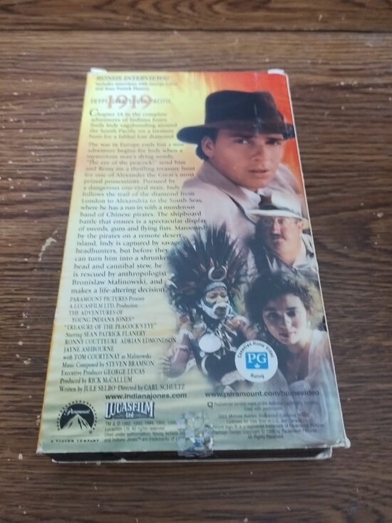 The Adventures of Young Indiana Jones: Treasure of the Peacock's Eye (VHS, 1999) - Picture 2 of 6